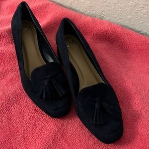 Women’s dress shoe navy blue